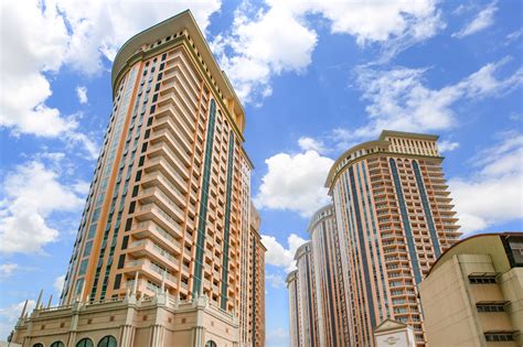 Condos for Sale in Taguig City, Luzon, National Capital Region.